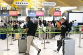 Así será el nuevo reglamento para volar en Europa: solo los bultos personales tienen que ser gratis y las indemnizaciones por retraso sólo a partir de cuatro horas, una más