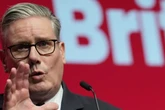 Starmer: "A Farage no le gusta Reino Unido, quiere que dudéis, como él lo hace"