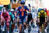 'Sorpasso' del inesperado Van Uden en el regreso a casa del Giro de Italia