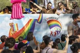 El Pride, la manifestación del Orgullo en Barcelona, reúne a 150.000 personasen un ambiente festivo y reivindicativo
