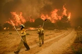 Título por defecIncendios en España hoy, última hora en directo | Hay 11 carreteras cortadas por el fuego, dos de ellas nacionalesto