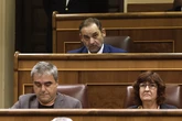 ¿Qué pasa si Ábalos entra en prisión preventiva? ¿Puede votar o cobrar su sueldo de diputado?