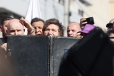 La pedrada dirigida a Milei, los nervios en la política argentina: "Sus insultos no justifican el ataque, pero lo explican"