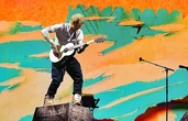 Ed Sheeran inunda el Metropolitano con su psicodelia multicolor