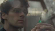 La miniserie española de Netflix que está entre las más vistas del año: 33 millones de visualizaciones y por delante de Black Mirror
