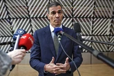 El Gobierno impone ahora una estrategia para evitar elevar la tensión con Trump tras su amenaza de guerra comercial