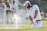 Jon Rahm se pelea con el viento en Madrid: "A ver si mañana tengo un buen día"