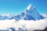 Mueren dos alpinistas de India y Filipinas mueren al intentar escalar el Everest