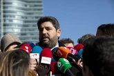 López Miras desbloquea los presupuestos de Murcia tras alcanzar un acuerdo con Vox en política migratoria y ambiental
