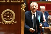 Bayrou presenta su dimisión a Macron tras perder este lunes la moción de censura en la Asamblea Nacional