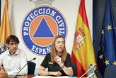El Gobierno ridiculiza a los presidentes del PP bajo la bandera de Protección Civil: "¿Dónde van los bomberos?"