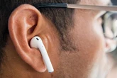 Un grave fallo estructural en los chips Bluetooth de auriculares inalámbricos de marcas como Sony y Bose pone en riesgo la privacidad de millones de usuarios
