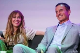 Alyssa Milano, "devastada" tras la muerte del actor y compañero suyo en Embrujadas Julian McMahon: "Demasiado pronto. Demasiado injusto"