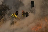 Muere un voluntario que combatió el incendio de Salamanca, pero la Junta niega la vinculación con la "inhalación de humo"