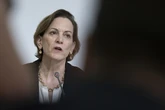 Anne Applebaum: "Con el ataque deliberado contra Polonia, Moscú quiere dividir a Europa y EEUU"