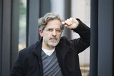 Jonathan Lethem: "No creo que la IA suponga una amenaza a la creación literaria. Exageramos"