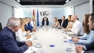 El PP se lanza a robar al PSOE otro medio millón de votos gracias a su nueva estrategia hacia Vox
