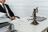 Herencias sin testamento: ¿Qué pasa si uno de los herederos ha fallecido y cómo se reparte?