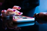 Si ves alguna de estas señales en tu móvil: cuidado, porque puedes ser hackeado