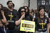 Miles de docentes se movilizan en Oviedo para reclamar mejoras laborales antes de retomar la negociación con el Principado
