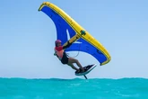 Nía Suardíaz, la chica del viento y heptacampeona mundial de wingfoil: "Sólo me gusta cuando navego y el de Levante en verano no lo soporto"