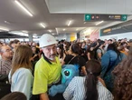 Más de 2 millones de viajeros del AVE se han quedado sin indemnización por el cambio de criterio de Renfe en un verano con récord de retrasos