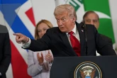 Aquella considerable mentira del America First