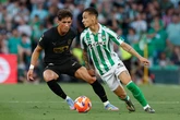 El Valencia araña un empate al Betis que Antony afila para la final de la Conference