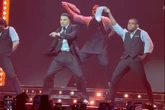 Rauw Alejandro sublima el espectáculo de su vida y se proclama superestrella en el Movistar Arena