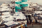 Netflix estrena 'El crucero de la caca' y sus protagonistas hablan: "Los pasajeros se comportaron como animales, cada uno luchaba por sí mismo"