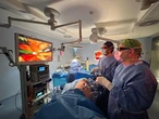El Hospital Ramón y Cajal realiza por primera vez en Madrid un trasplante de riñón asistido por robot