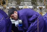 Costaleros y nazarenos: las lesiones de 'La Pasión' que pueden prevenirse