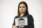 Bielorrusia libera al opositor Tijanovski tras cinco años encerrado por querer disputar la Presidencia a Alexander Lukashenko