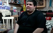 Qué ha sido de Álvaro, el niño viral que buscaba "la tranquilidad" en la piscina de Fuentecerrada (Teruel) "Arruiné mi adolescencia"