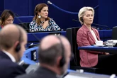Von der Leyen insta a los gobiernos europeos a bajar ya los impuestos sobre la electricidad: "Van en contra de lo que necesitamos"