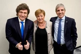 Los responsables de la economía argentina viaja a Washington para cerrar los términos del rescate financiero al país