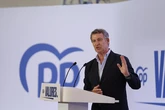 Feijóo llama a "todos los que están hartos de la degradación política" a participar en la manifestación "sin siglas" del 8 de junio