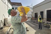Ingenio frente a las noches tórridas en Extremadura: "Me tiré en el suelo a dormir y cuando me levanté parecía un inválido"