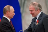 Premios Nobel e intelectuales piden vetar en Italia a director de orquesta ruso Gergiev por su afinidad con Vladimir Putin