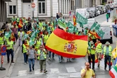 Clamor del campo español contra Bruselas: "Nos recortan el 20% de los fondos agrarios y multiplican por 5% el gasto militar"