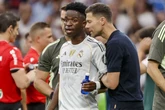 Xabi Alonso, Vinicius y los cambios del Madrid: "Mastantuono también se ha ido enfadado. Me ha dicho: '¿Me cambias a mí?'. Pues sí..."
