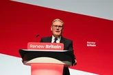Keir Starmer arranca el congreso laborista definiendo a los 'ultras' de Farage, y no a los 'tories', como su verdadero rival