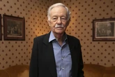 Eduardo Mendoza: "Ha habido ilusión, ha habido desencanto y ahora hay indignación. Todo el mundo está indignado. Bueno, yo no"