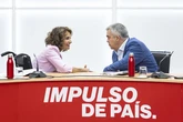 María Jesús Montero dice sentirse "profundamente traicionada, dolida e indignada" con Santos Cerdán tras haber puesto "la mano en el fuego" por él