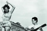 Las andanzas de Carmen Sevilla, Lola Flores y Sara Montiel en Italia: "Vittorio de Sica me tocaba el culito y decía 'Caramela, caramela"