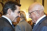 Banco Sabadell pide a BBVA que "analice" y dé información del impacto de las nuevas condiciones impuestas por Moncloa para seguir con la OPA