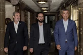 Clavijo y Domínguez acusan a Sánchez de "utilizar" la inmigración canaria "para crispar" mientras esperan 7.000 llegadas irregulares más