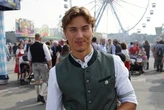 Serafín de Habsburgo-Lorena, el tataranieto de Sissi que arrasa en las redes: influencer, experto en fitness y muy guapo