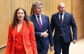Vuelve Aznar y vuelve Blas Piñar: la gran batalla migratoria de Vox y PP