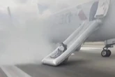Evacúan un avión de American Airlines tras una incidencia mecánica durante el despegue en Denver